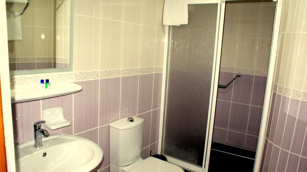 Mavi Tuana Hotel Ван Номер фото